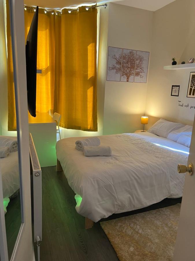 Small Cosy 2 Flat With 2 Double Beds Apartamento
